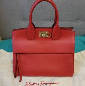 Salvatore Ferragamo Studio Bag Medium